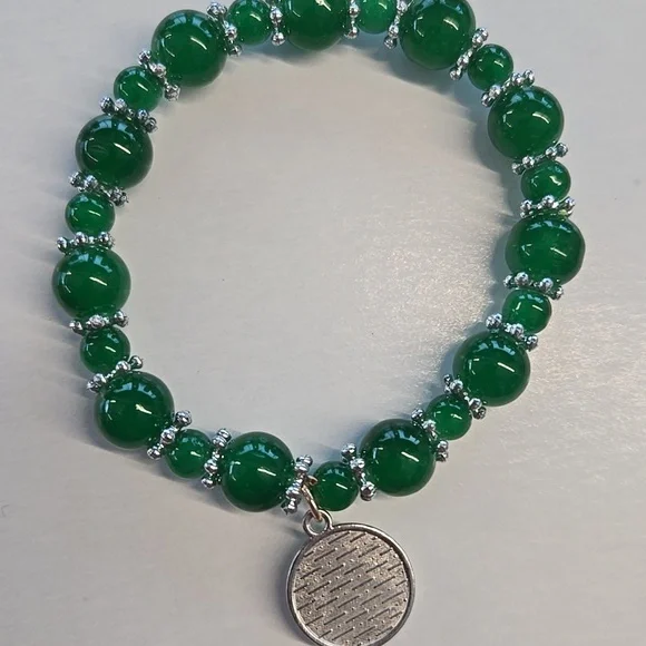 Green Saint Judas Tadeo Beaded Bracelet with Silver Accents - Picture 5 of 6
